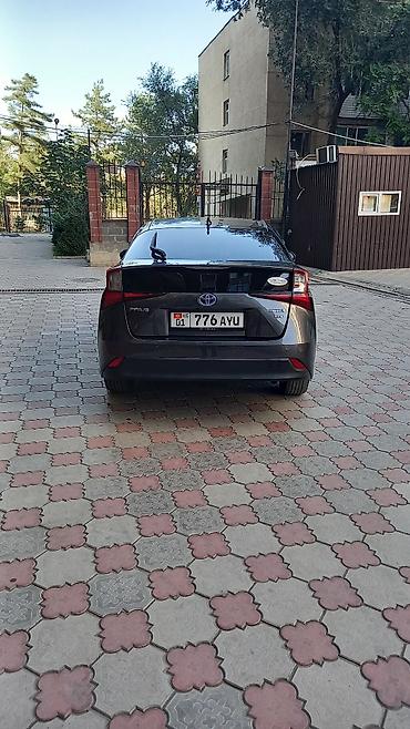 Toyota Prius: 2019 г., 1.8 л, Вариатор, Гибрид, Хетчбек lalafo.kg да — 7 Toyota Prius: 2019 г., 1.8 л, Вариатор, Гибрид, Хетчбек — 7