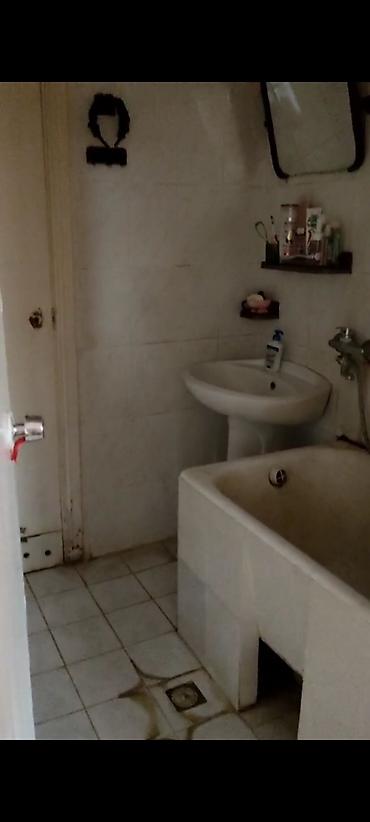 qala ev: Sadəcə Xanımlar Üçün 2 Nəfər Xanım Gəlib Qala Bilər.Evdə Hal Hazırda 1 — 2