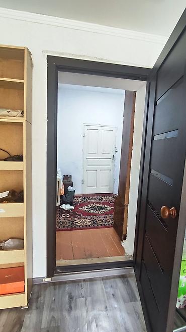 Продажа коттеджей и домов: Продаётся 3,5 СОТКИ, угловой дом в центре Каракол. Сугубо под бизнес — 7