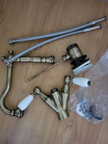 Duş üçün kranlar: Salam temiz buronza heresinen 2 desdi cox baha almlṣam tek tek — 11