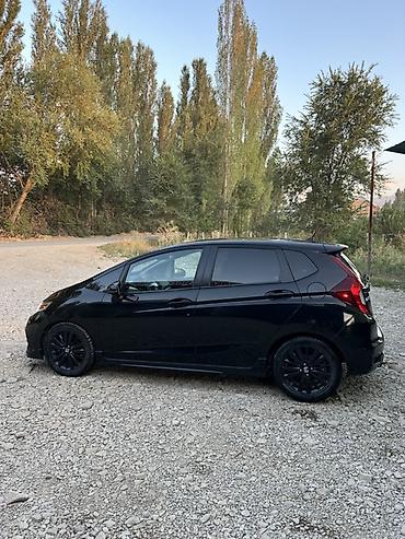правое крыло фит: Honda Fit: 2017 г., 1.5 л, Механика, Бензин, Хэтчбэк — 3