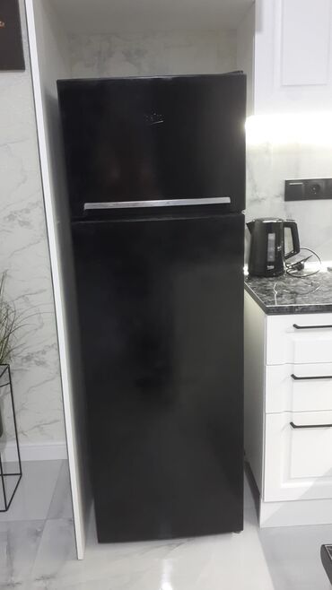 Холодильники: Б/у Двухкамерный Beko Холодильник цвет - Черный