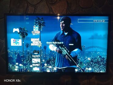 sok çəkən: PlayStation 3 konsolu. 109 ekran samsung televizor. Böyük qol qoyanli