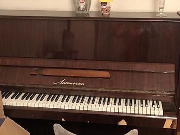 Upright pianino – “Ласточка” (Lastoçka) markası - Korpus: tünd