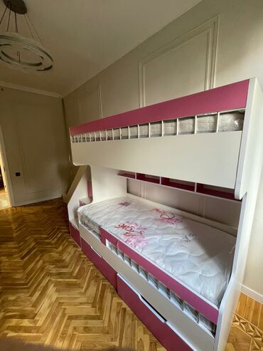 İkimərtəbəli uşaq çarpayıları: Qız üçün, Yeni, Çarpayı, Matras ilə, Siyirməli, Taxta