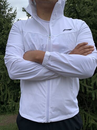 lining футболки: Ветровка Li-Ning с ультрафиолетовой защитой SPF50 Оригинал В наличии