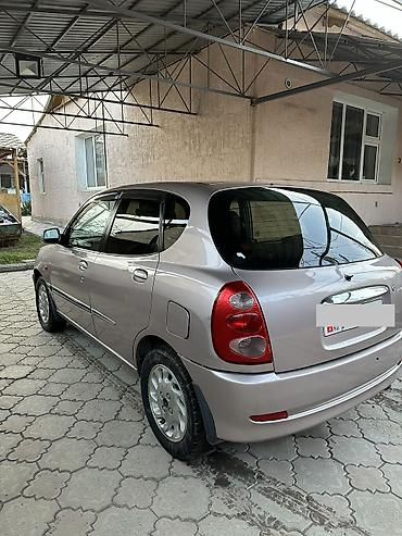 Toyota Duet: 2002 г., 1 л, Автомат, Бензин, Хетчбек — 3