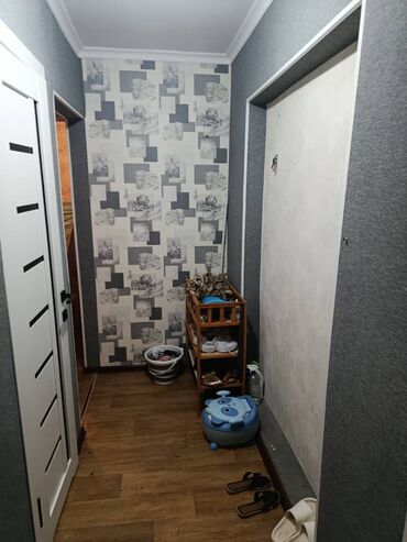 квартиры: 3 комнаты, 60 м², Сталинка, 3 этаж, Косметический ремонт