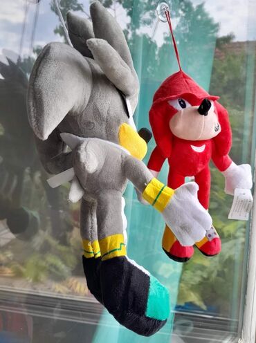 Igračke: 1kom po izboru 950din 5kom (razlicitih) 3000din Plišana Sonic druzina — 6