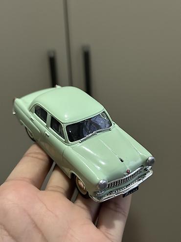 model 1: Deagostini firmasina mexsus olan qaz 21 modeli 1:43 olcu vezyeti — 5