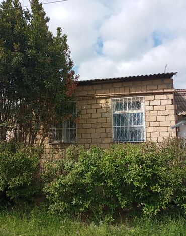 heyet yellencekleri: 2 otaqlı, 90 kv. m, Kredit yoxdur, Orta təmir