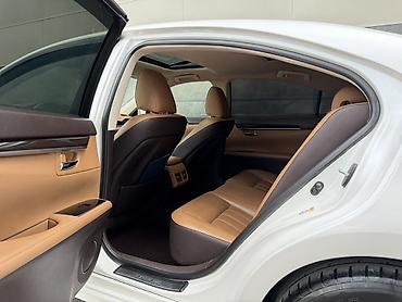 leopard 3: Lexus ES: 2017 г., Гибрид, Седан — 10