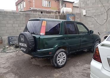 Унаа сатуу: Honda CR-V: 1999 г., 0.2 - engine capacity л, Кол менен иштөөчү, Бензин, Жол тандабас — 2