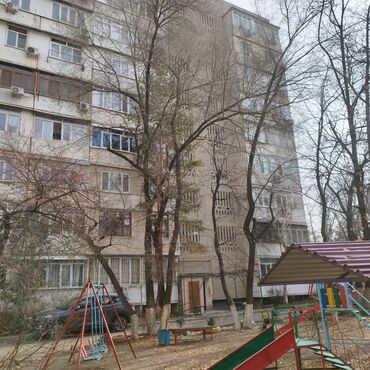 обмен на квартиры: 2 комнаты, 53 м², 106 серия, 1 этаж, Старый ремонт