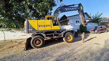котлована: Экскаватор, Volvo, 1997 г., Колесный — 4