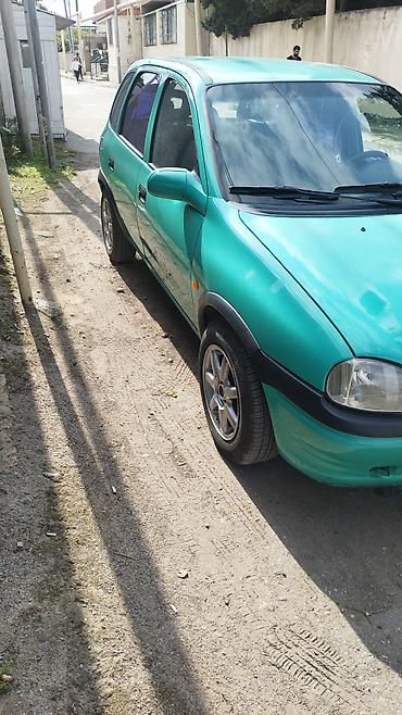 opel tiger: Opel Corsa, yaşıl rəng, 5 qapılı hetçbek. Texniki və dizayn — 3