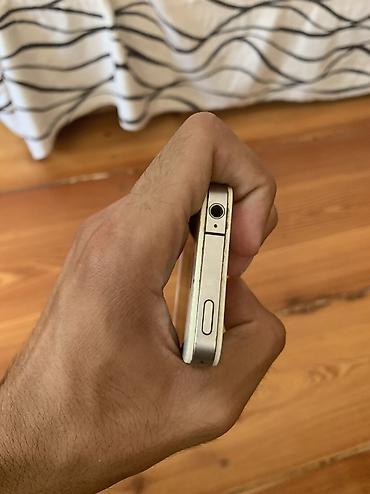 iphone ag: IPhone 4, 32 GB, Ağ, Qırıq — 5