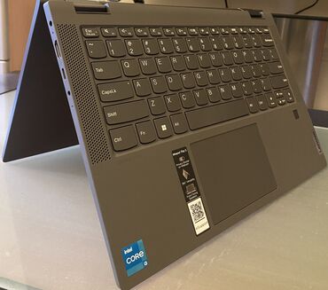 gumus sirqalar: Intel Core i3, 6 GB, 14 "