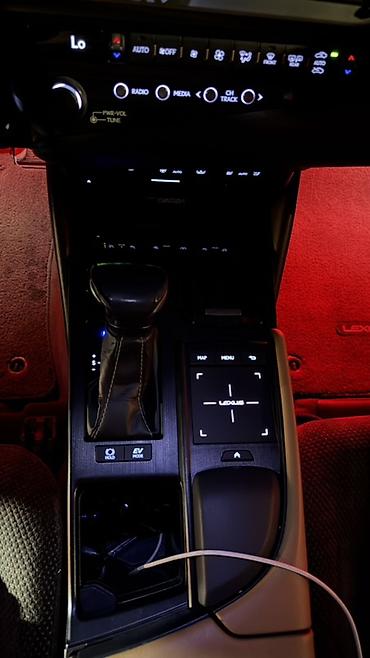 ls 470: Lexus ES: 2019 г., 2.5 л, Автомат, Гибрид, Седан — 10