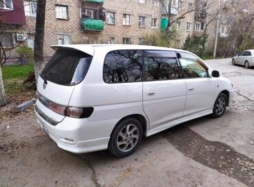 Toyota: Toyota Gaia: 2002 г., 2 л, Автомат, Бензин, Минивэн