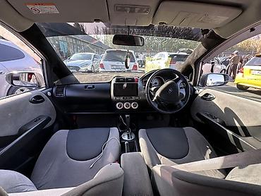 Honda: Honda Fit: 2002 г., 1.3 л, Автомат, Бензин, Хэтчбэк — 4