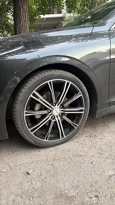 Продам колеса за 40000 с. Параметры : 225/40r19