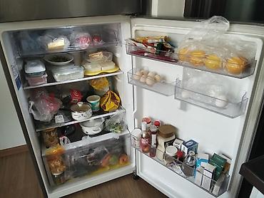 Холодильники: İki qapılı kombi tipli soyuducu (yuxarıda dondurucu, aşağıda soyutma — 3