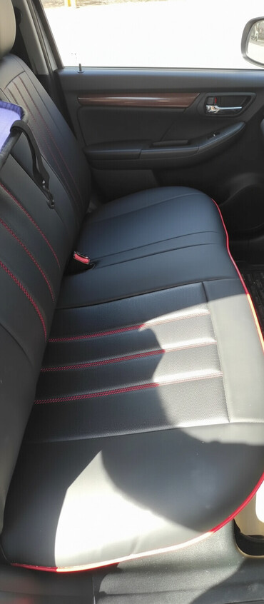 Oturacaq örtükləri: Avtomobil oturacaqları üçün nəzərdə tutulmuş bu çexollar qara — 1