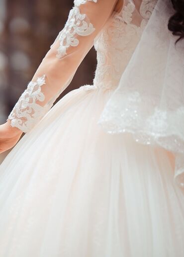обмен платья: Свадебное платье после химчистки, размер 42-44