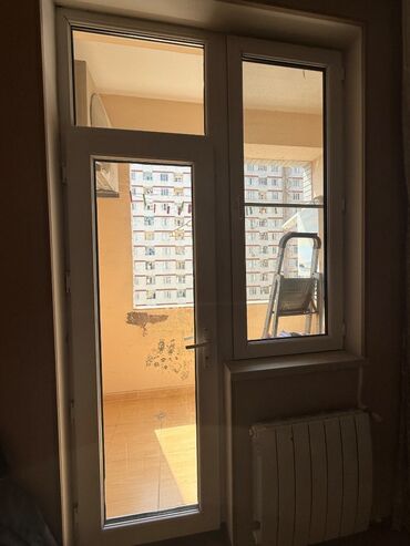 Потолок: Yaxşı veziyyetde işlənmiş qapı pencere satılır 80azn