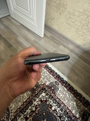 Apple iPhone: IPhone 11 Pro Max, 64 GB, Matte Midnight Green, Face ID — 5