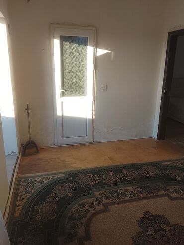 Köhnə tikili: Kirayə ev verilir Yeni suraxanı yerləşir İki otaqlı həyət evi Əşyaları — 5