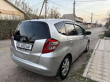 Honda: Honda Fit: 2008 г., 1.3 л, Вариатор, Бензин, Хэтчбэк — 5