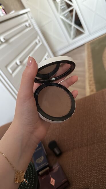Digər kosmetika: Shik brendi bronzer 
20 azn
