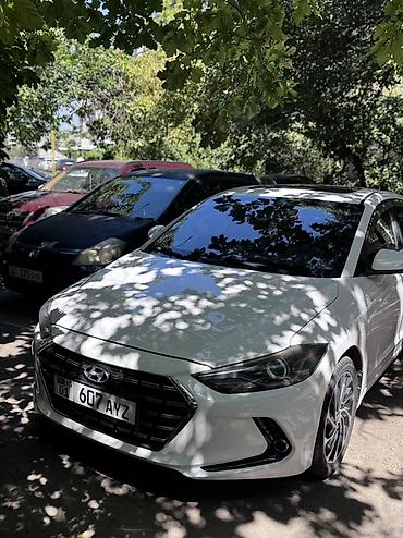 jeely coolray: Hyundai Elantra: 2019 г., 1.4 л, Робот, Бензин, Седан — 1