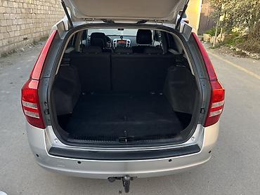 kia ceed sw: Kia Cee’d SW (universal) – gümüşü rəngdə, şəhər və ailə istifadəsi — 10