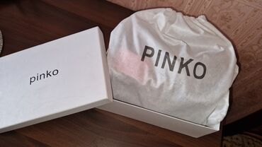 Çiyin çantası, Pinko, Yeni