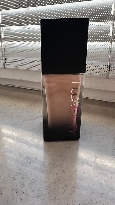 note tonal krem: Huda Beauty #FauxFilter High Coverage Cream Foundation – Crème Brulée — 1