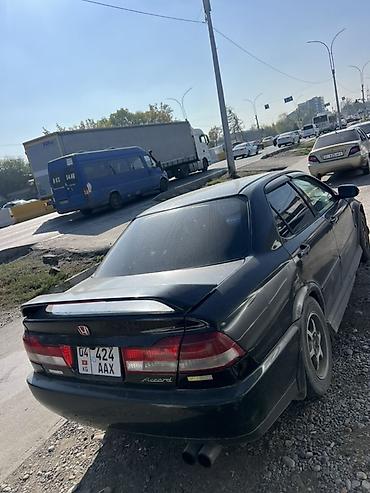 Продажа авто: Honda Accord: 1999 г., Бензин, Седан — 4