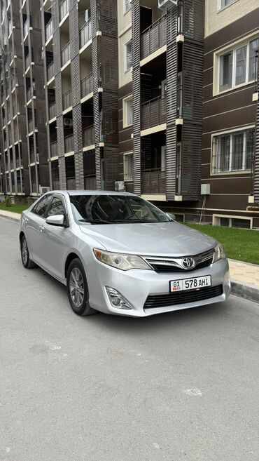 состояние хорошое: Toyota Camry: 2012 г., 2.5 л, Автомат, Бензин, Седан