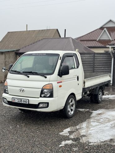 Hyundai: Hyundai Porter: 2017 г., 2.5 л, Механика, Дизель, Фургон