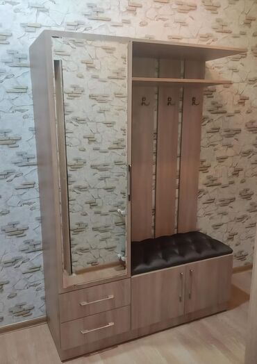 Soyuducular: Dəhliz dolabı Satılır 170₼ Yenidir Ölçü 2/1.40 Ünvan Maştağa K3046
