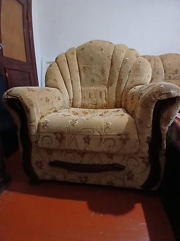 2 el mebel: İşlənmiş, Klassik divan, Divan — 3