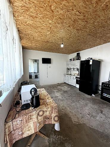 Продажа коттеджей и домов: 🏡 Продается дом в Сокулуке 📍 Участок — 4,62 сотки 🏠 2 жилые комнаты с — 6