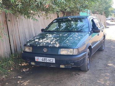 купить ssangyong korando новый: Volkswagen Passat: 1988 г., 1.8 л, Механика, Бензин, Седан