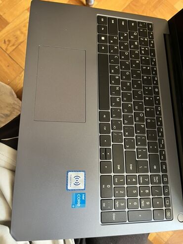 Huawei: Intel Core i3, 8 GB, 16 " — 8