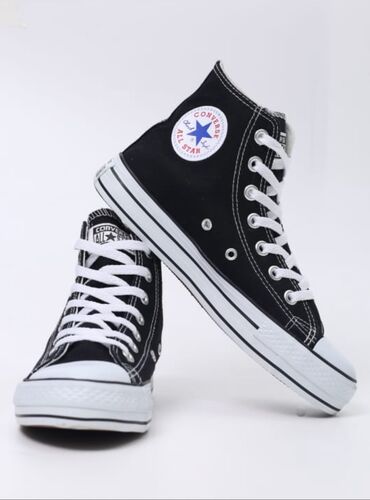 Кроссовки и спортивная обувь: Converse 500 сом
Размеры :
Черный 40,40
Белый 38