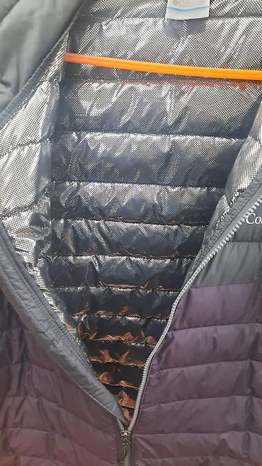 Куртки: Оригинал, хл, такие куртки по 300$ стоят. месяц носилась, отдам за — 12