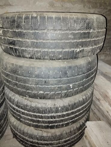 Шины: 215/65 R15C комплект в отличном состоянии. Вниз по Алма-Атинской район