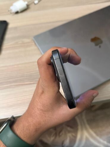 Apple iPhone: IPhone 15 Pro Max, 256 GB, Black Titanium, Face ID — 6